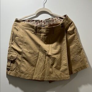 KUHL Tan Cargo Skort skirt with Embroidered Detail size M